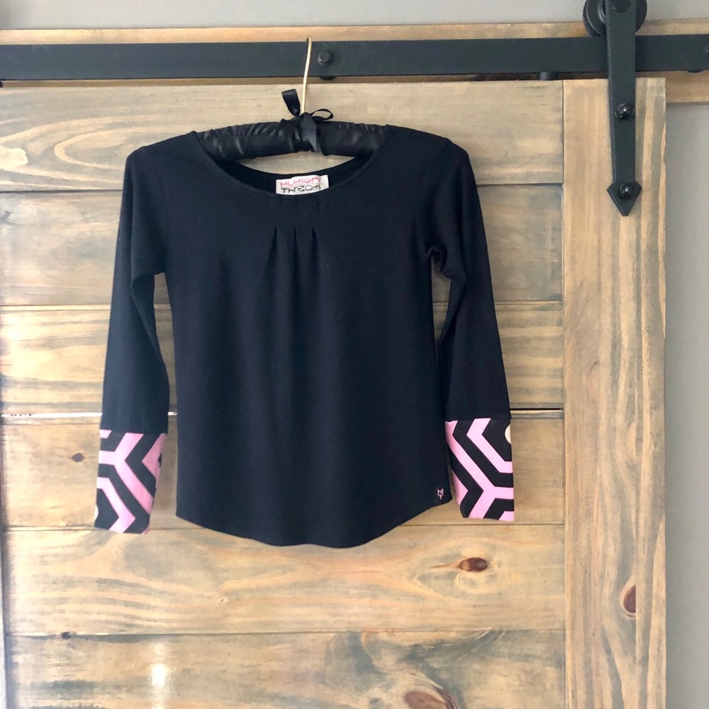 Super Cute Hudson Threads Black Funky Top